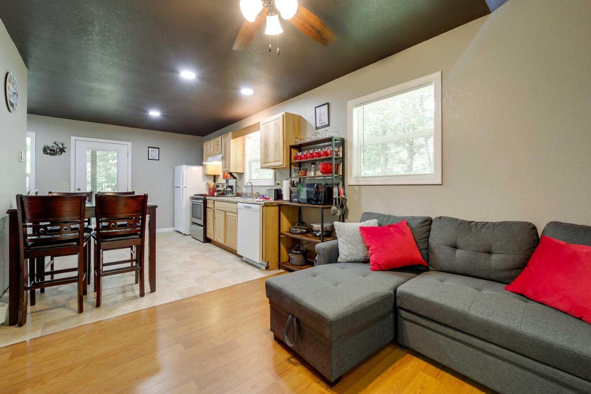 Cozy Whittier Cabin And Yard And Hot Tub, Pets Welcome מראה חיצוני תמונה