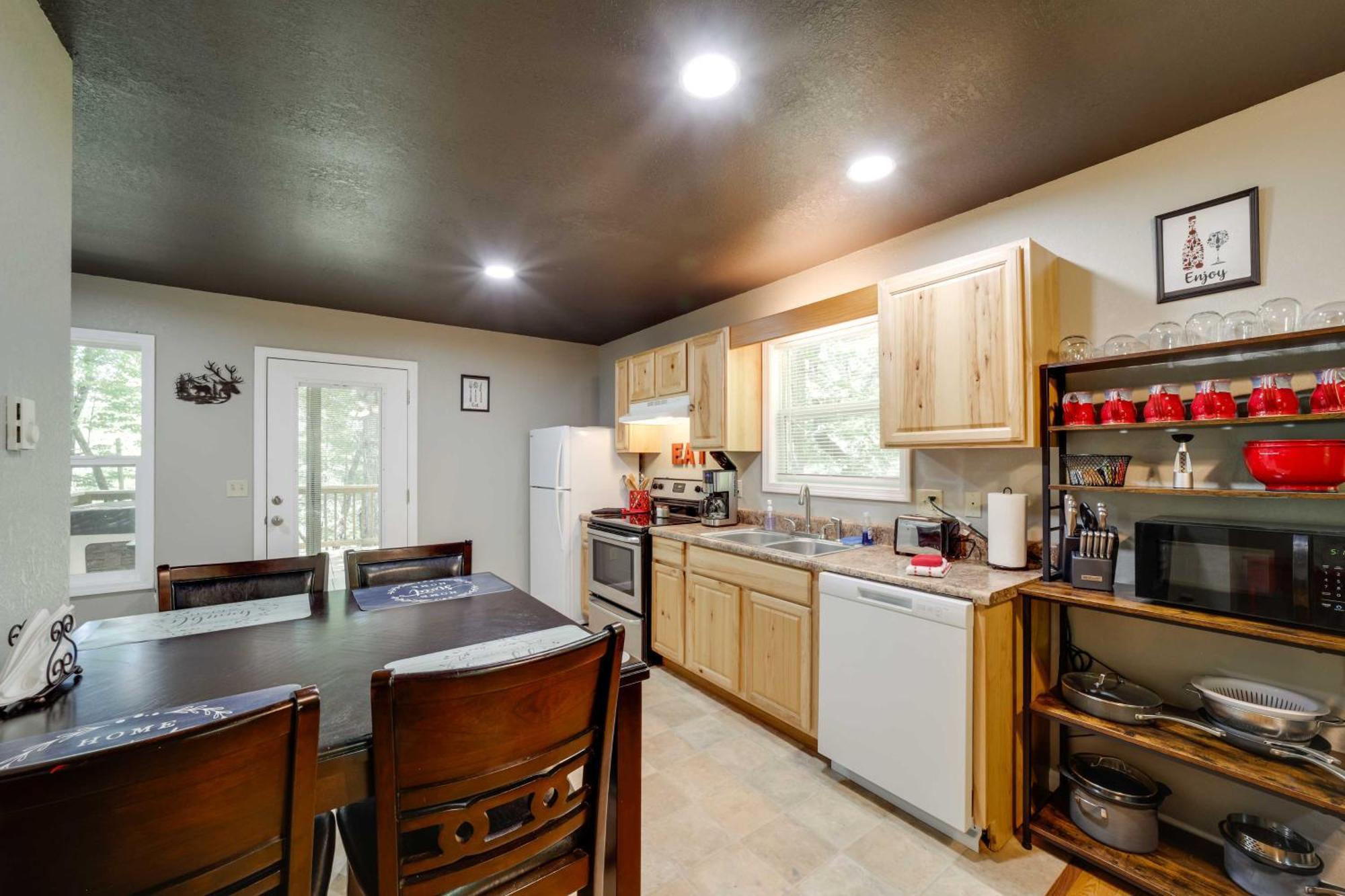 Cozy Whittier Cabin And Yard And Hot Tub, Pets Welcome מראה חיצוני תמונה